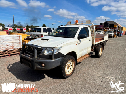 2015-toyota-hilux