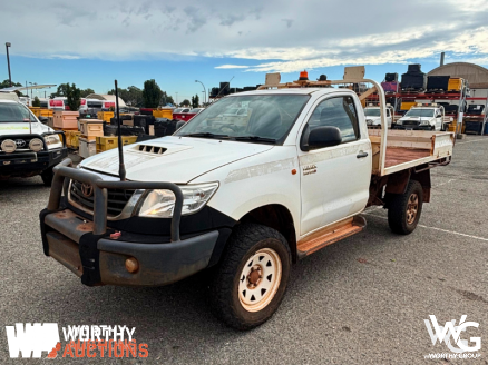 2013-toyota-hilux