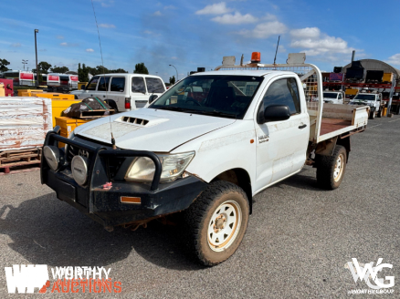 2012-3-seater-toyota-hilux-