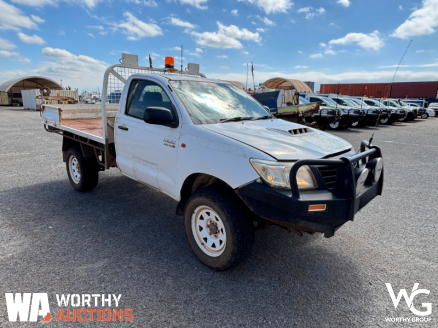 2012-3-seater-toyota-hilux-