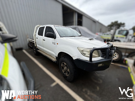 2012-toyota-hilux-sr-dualcab